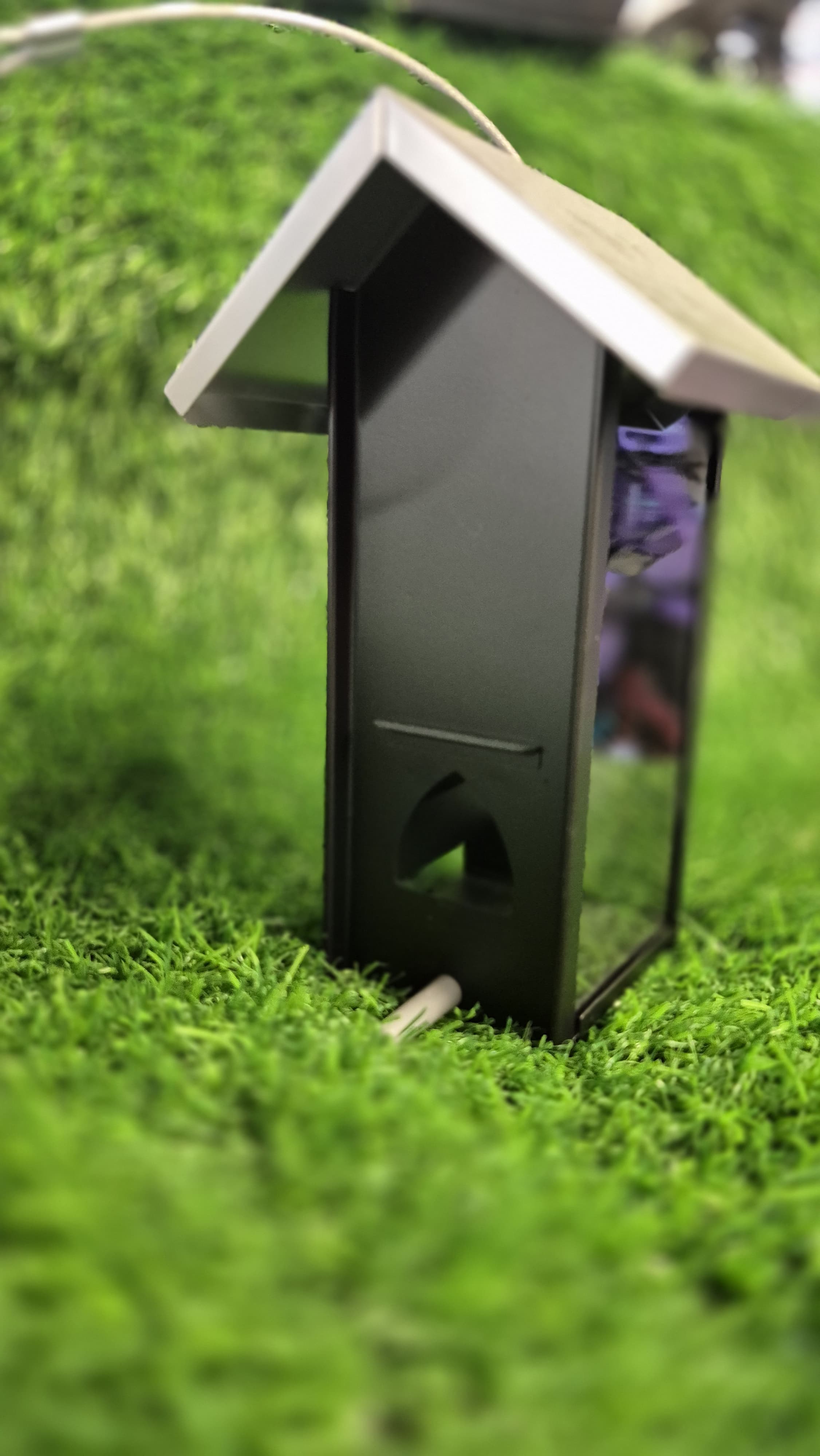 Wild Bird House – Compact & Weatherproof Shelter