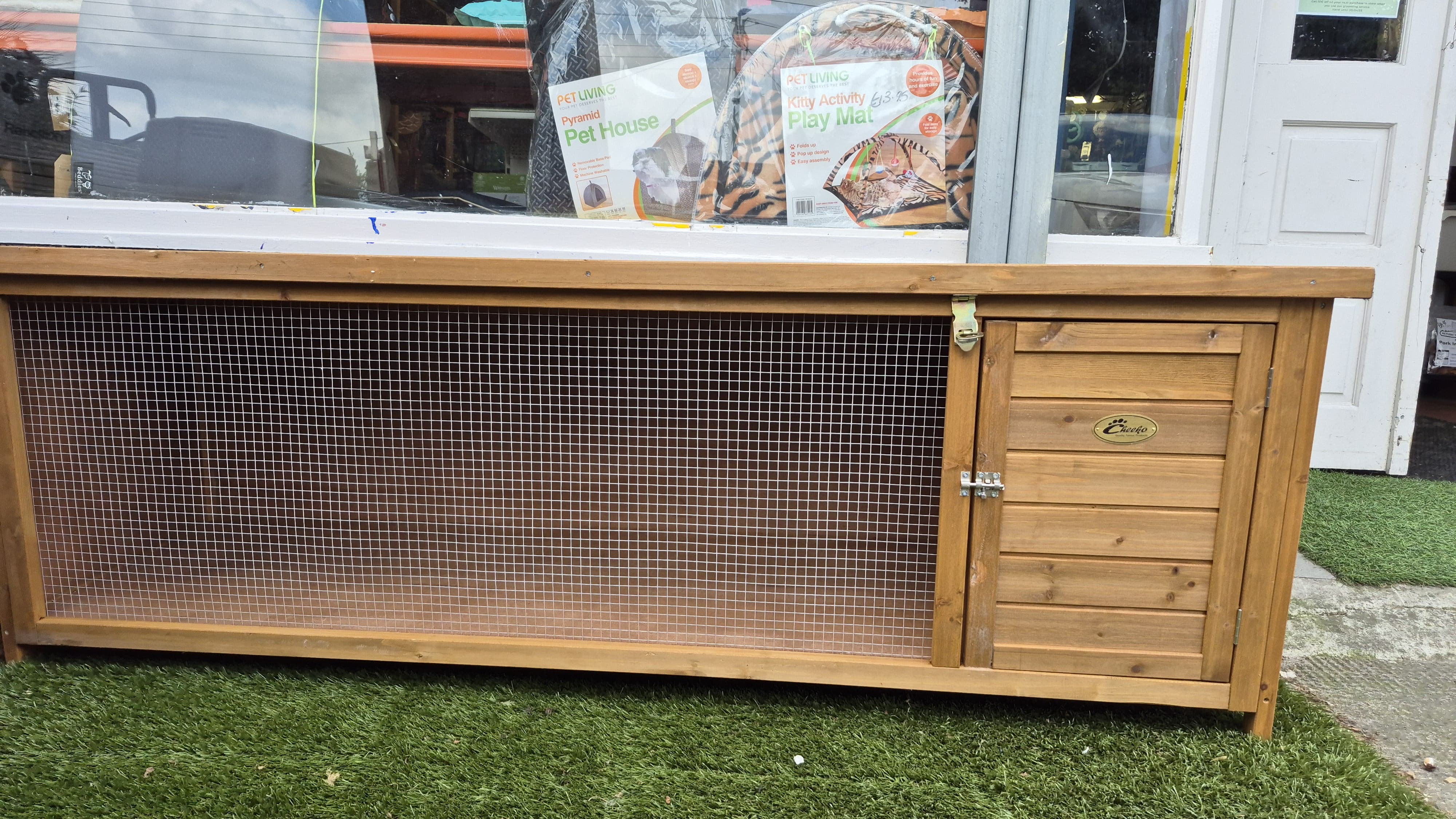 Wooden SMART Rabbit Hutch Extra Large